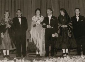Luis Gómez Laguna en el acto de proclamación de la Reina de las Fiestas del Pilar en 1959 | HERALDO DE ARAGÓN